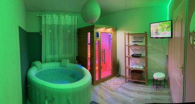 Villa Familiale Avec Spa Et Sauna Saint-Antonin-de-Sommaire Dış mekan fotoğraf